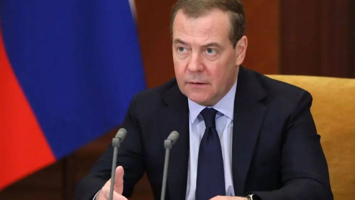 Medvedev'den açık gözdağı: Bize karşı savaş ilanı olur