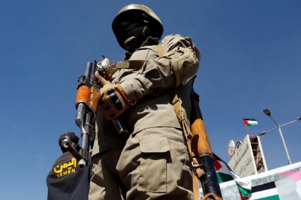 Husiler duyurdu: Geçişleri engellemeye devam edeceğiz