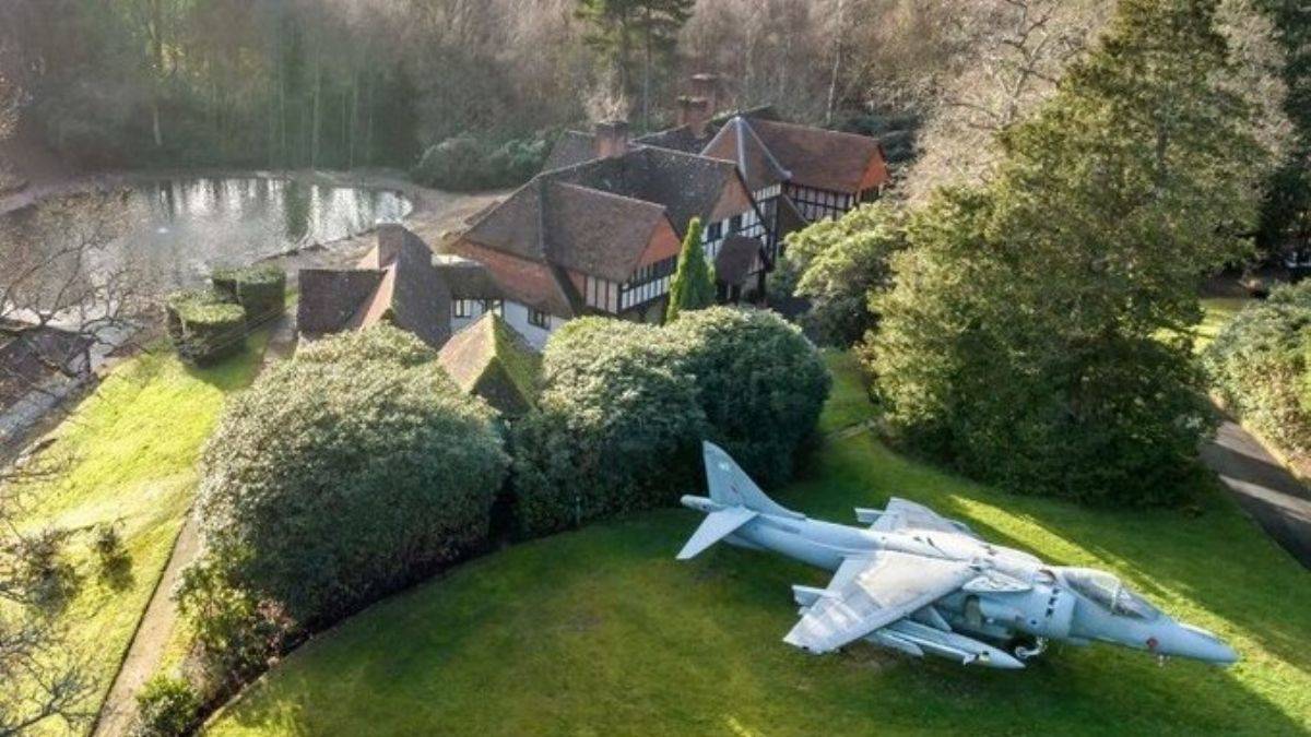 Ev alana savaş jeti bedava