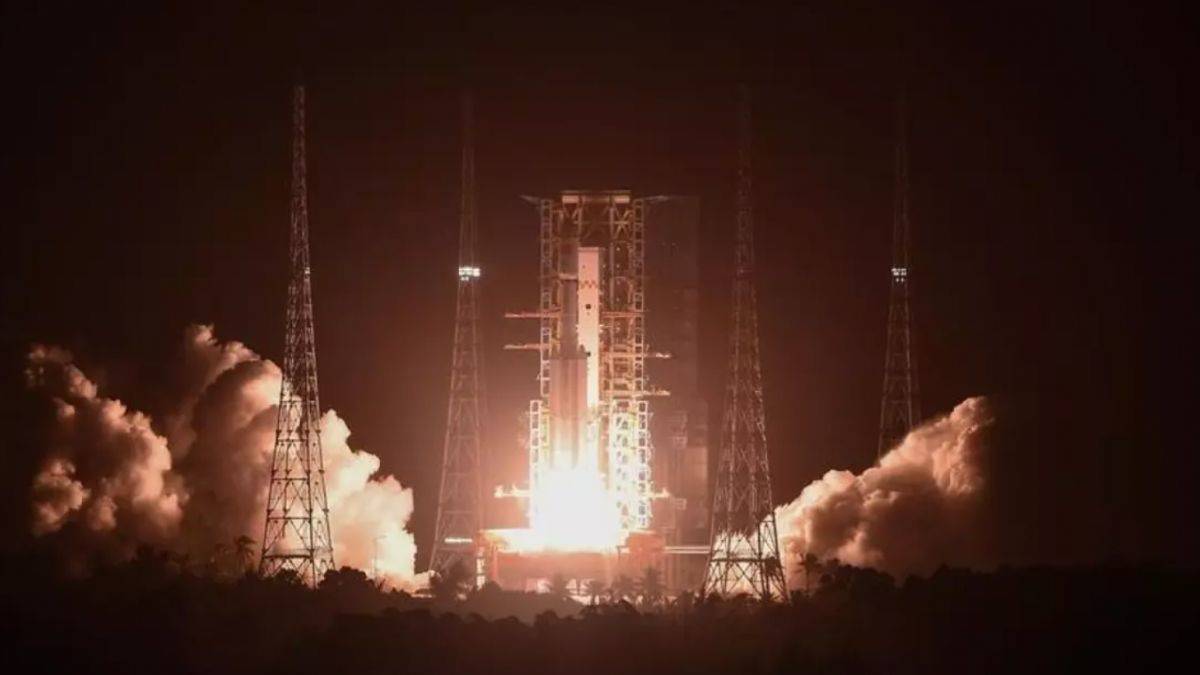 Tiencou-7 uzay istasyonuna ulaştı