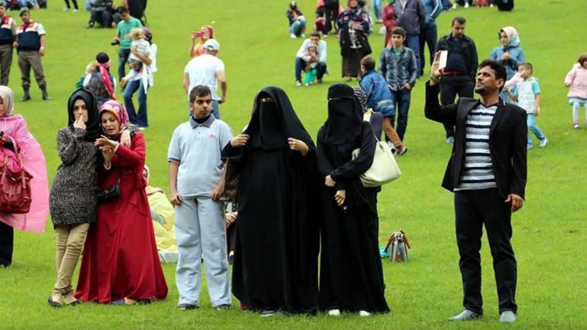 Ruslardan sonra Araplarda başladı! Türkiye'ye kötü haberi verdiler