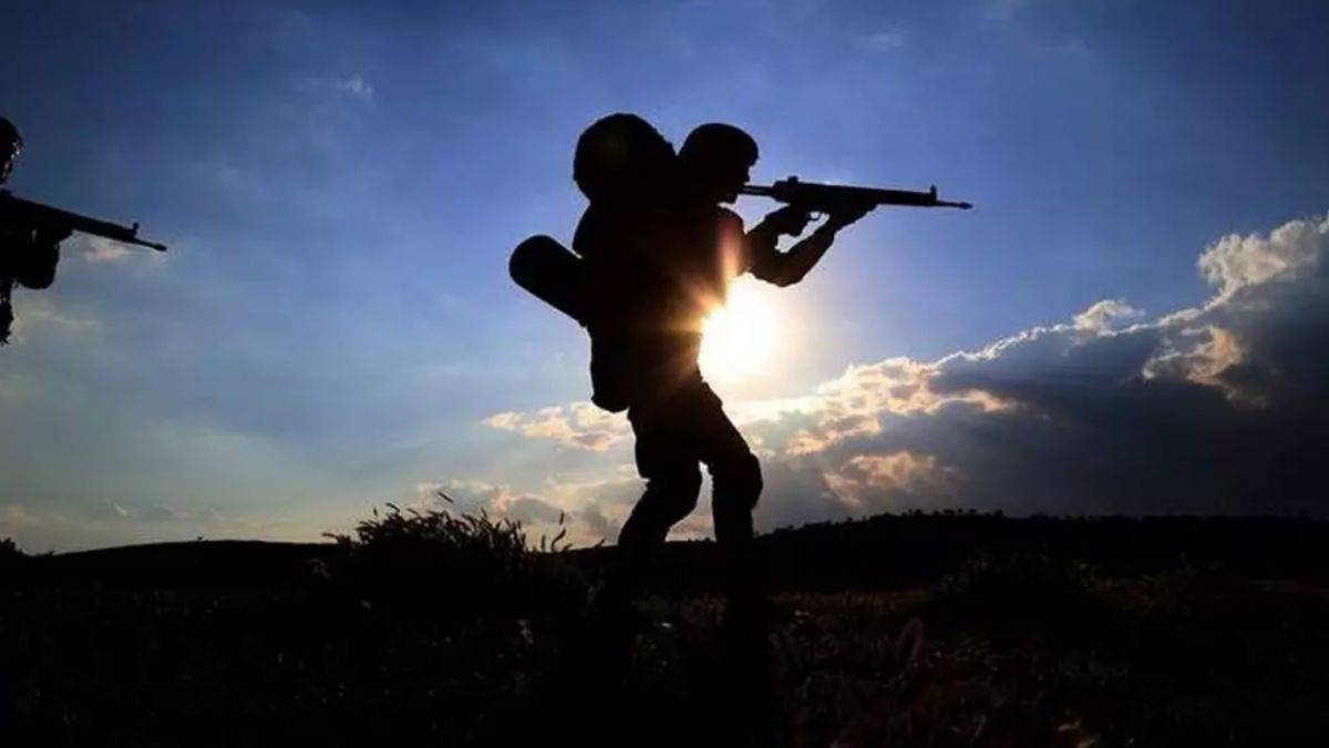 MSB: Suriye ve Irak'ın kuzeyinde 10 PKK'lı terörist etkisiz hale getirildi