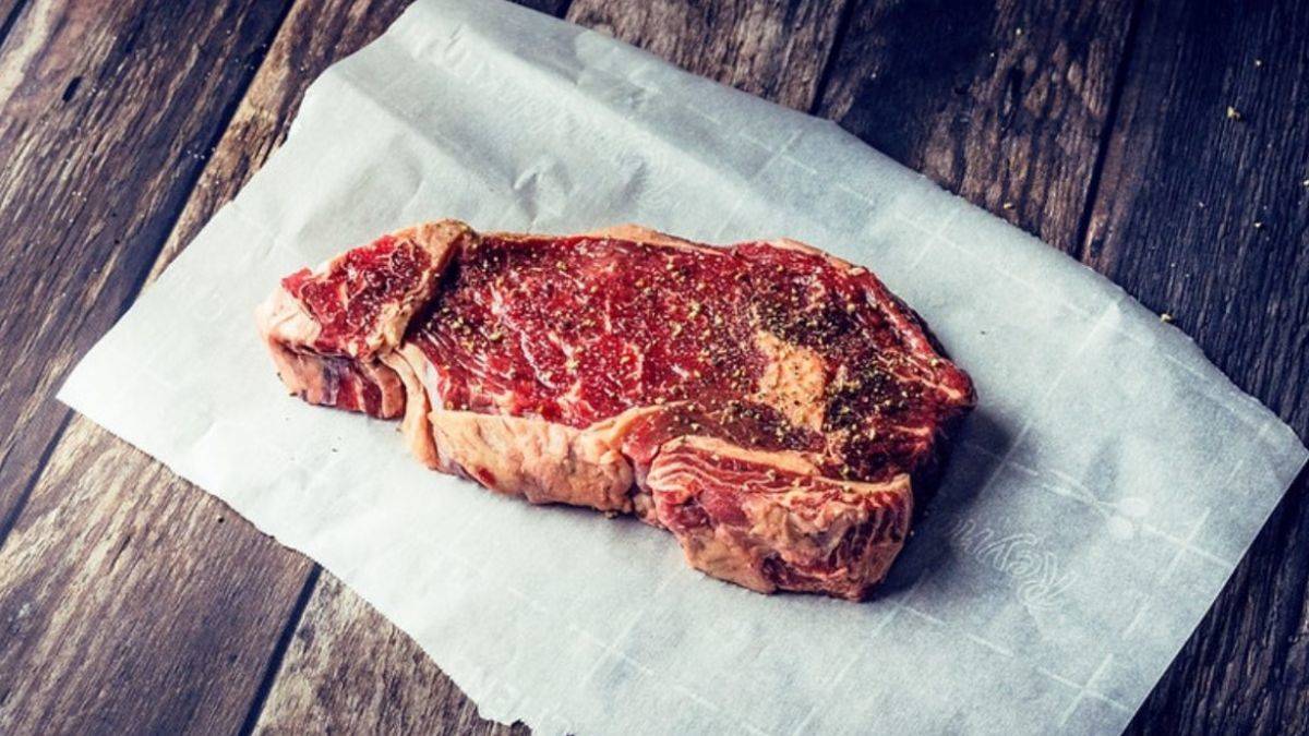 İsrail şirketine laboratuvarda dana eti üretmek için yeşil ışık