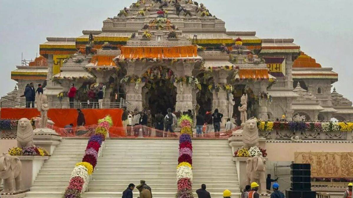 Irkçı Hindu rejiminin yıktığı caminin yerine milyonlarca dolarlık tapınak yapıldı