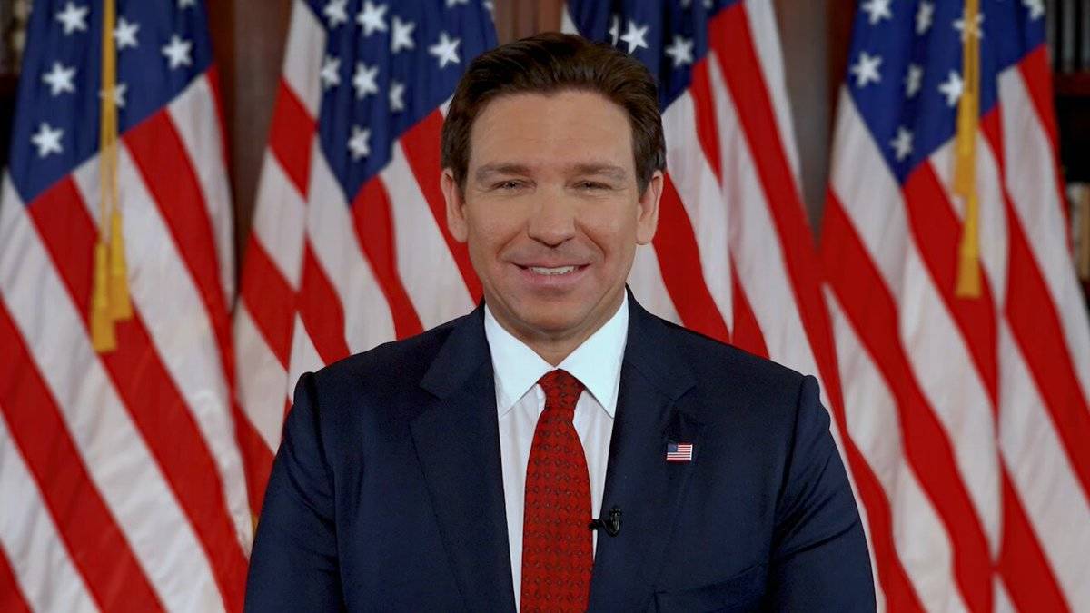 DeSantis başkanlık için Donald Trump'ı desteklediğini duyurdu