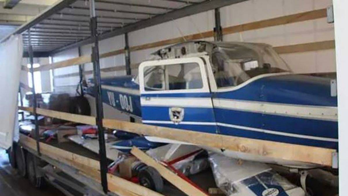 Sınırda kaçak uçak operasyonu! TIR içinde yakalandı