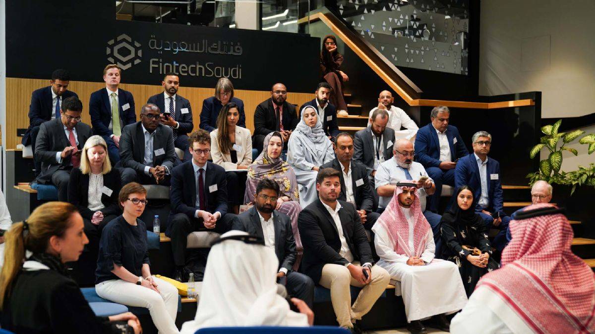 İngiliz şirketler yatırımcı çekmek için Suudi Arabistan'a gidiyor