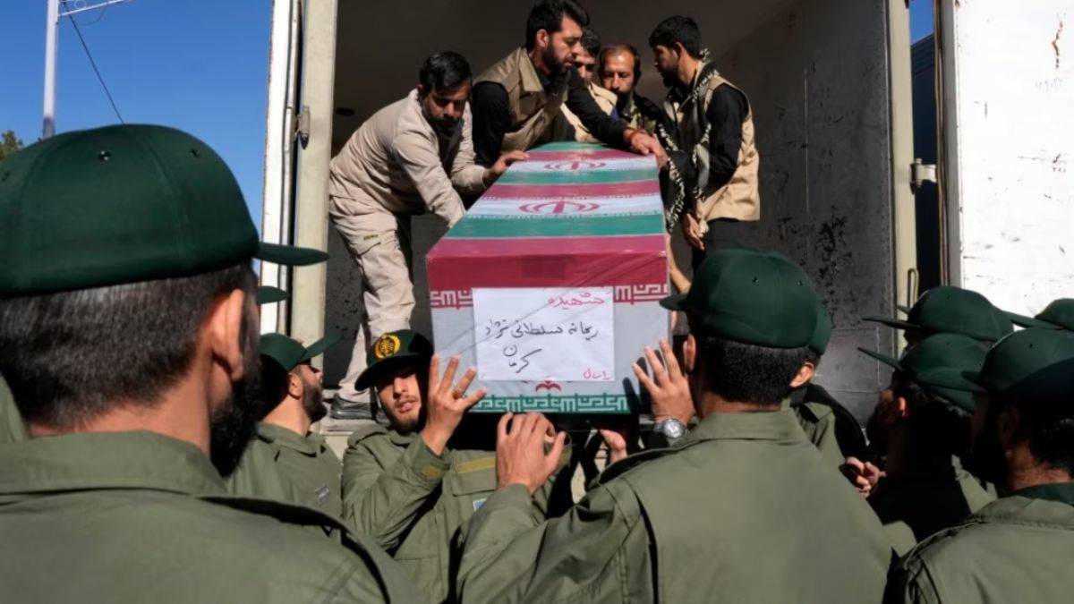 İran'da bir asker 5 silah arkadaşını öldürdü