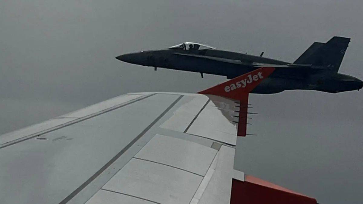 Öğrenci şakası savaş jetlerini havalandırdı