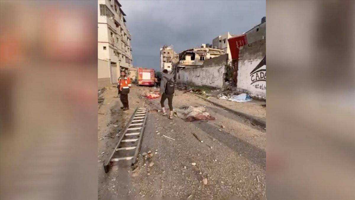 İsrail'den bir katliam daha! Filistinlilerin cenazeleri etrafa saçıldı