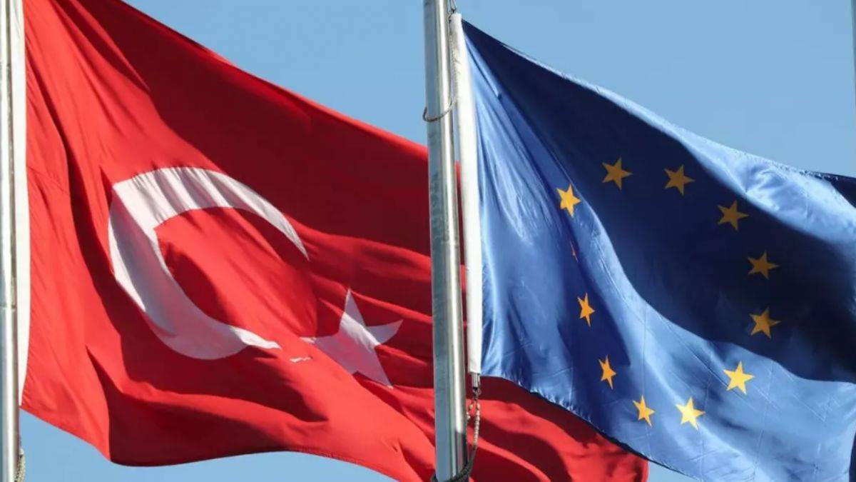 AB'nin Türkiye'ye deprem desteği taahhüdünün 400 milyon avrosu için imzalar atıldı