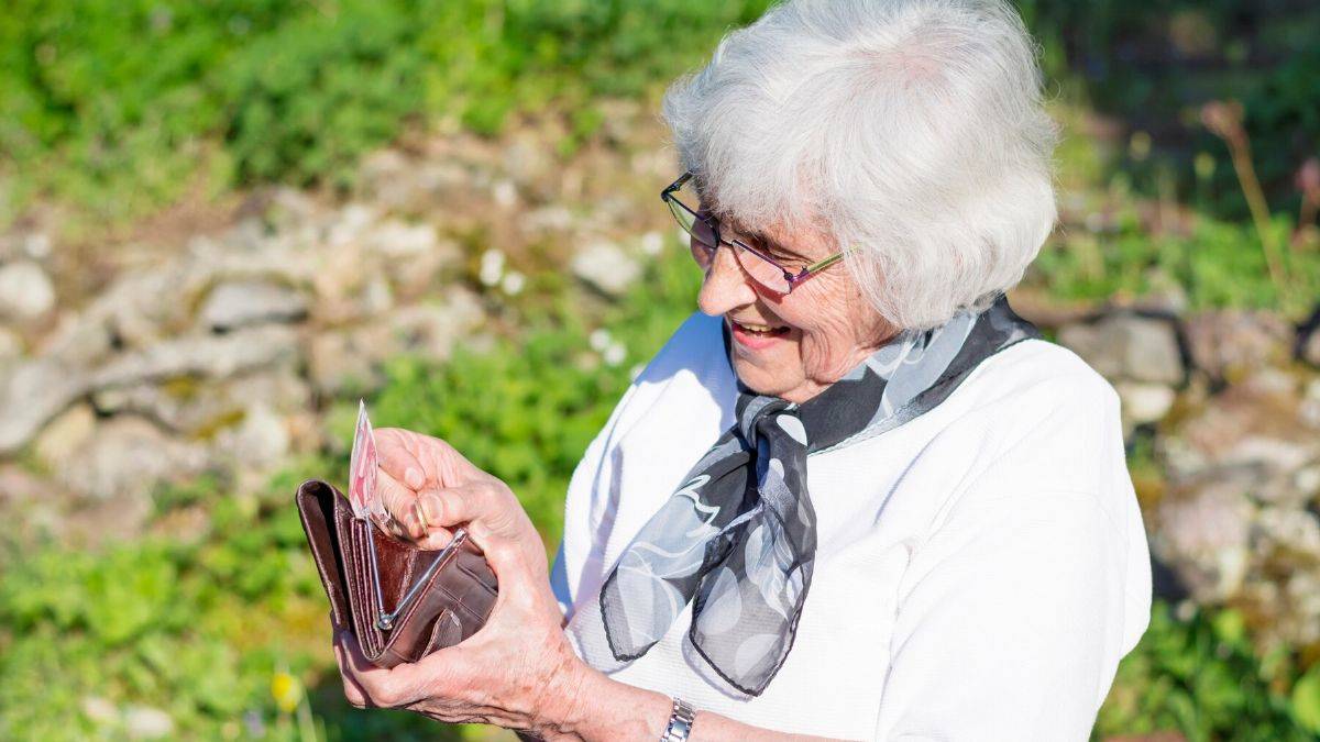 Emekli bayram ikramiyesi ne kadar oldu? 2024 emekli bayram ikramiyesi arttı