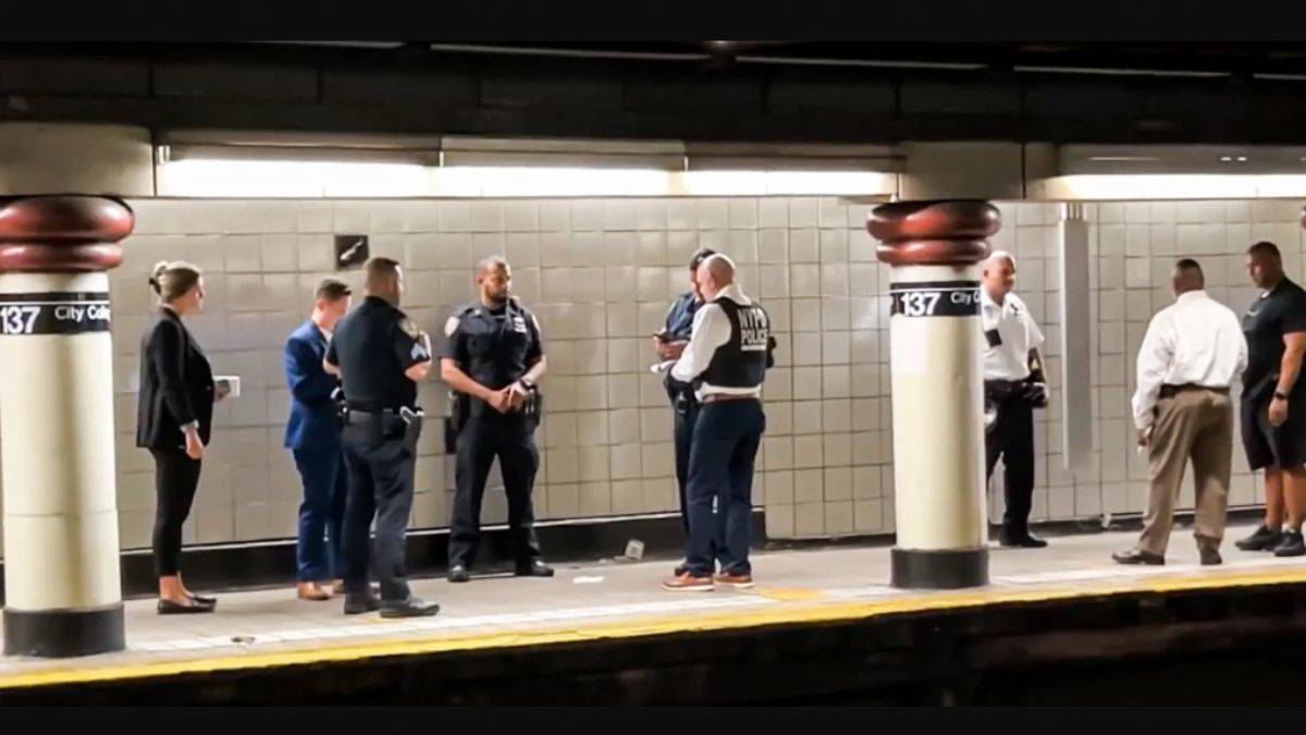 New York metrosunda silahlı saldırı: 1 ölü 5 yaralı