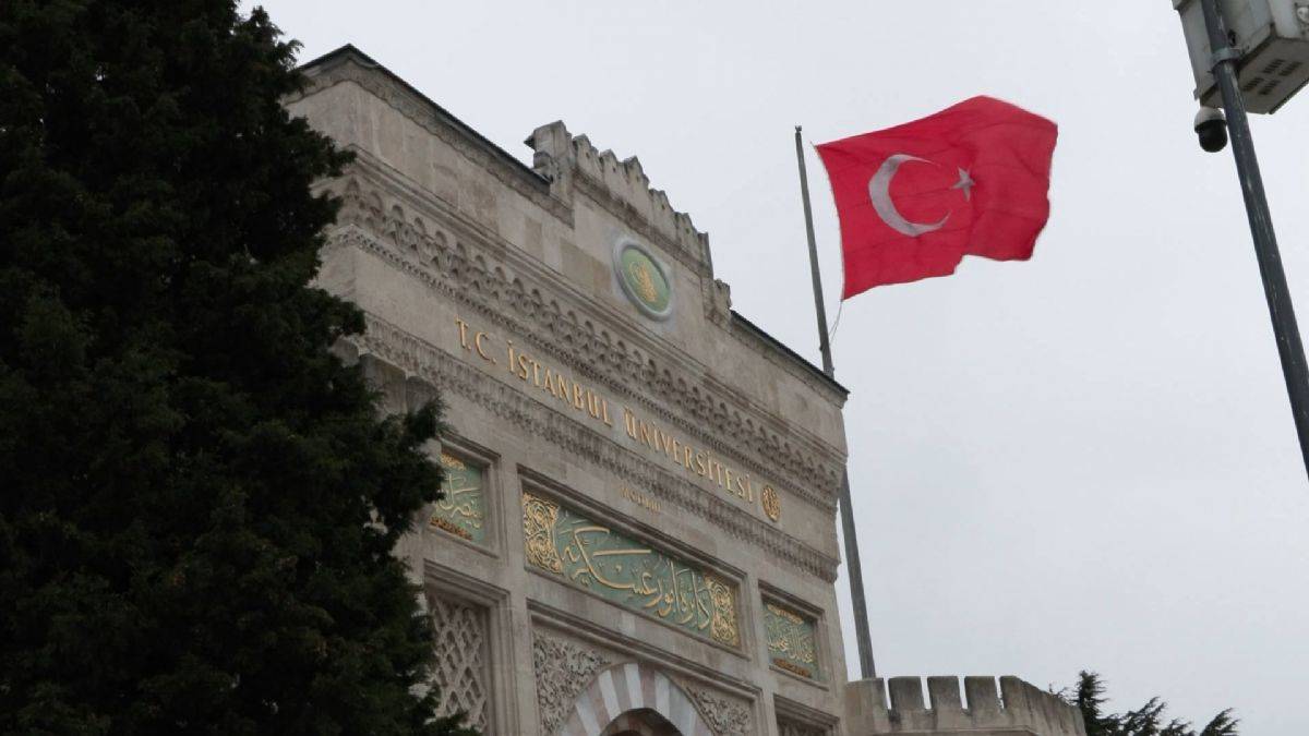 İstanbul Üniversitesi'nde neler oluyor? Üniversiteden açıklama