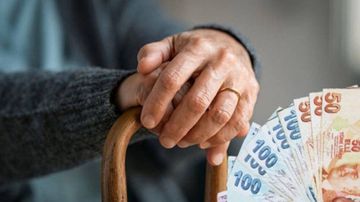 Emekli bayram ikramiyeleri hesaplara ne zaman yatar 2024?