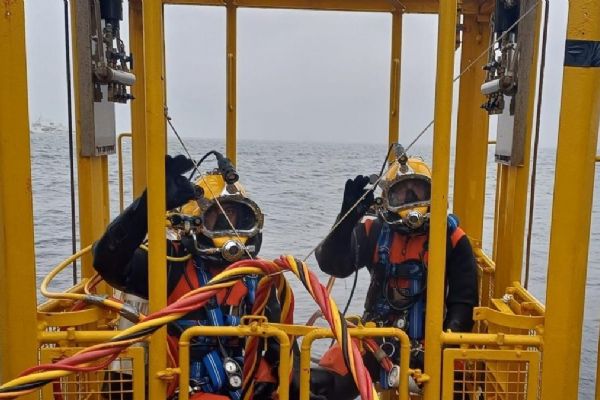 Marmara Denizi'nde batan geminin mürettebatını arama çalışmaları sürüyor
