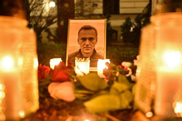 Rus muhalif liderin cesedi ailesine teslim edilmedi