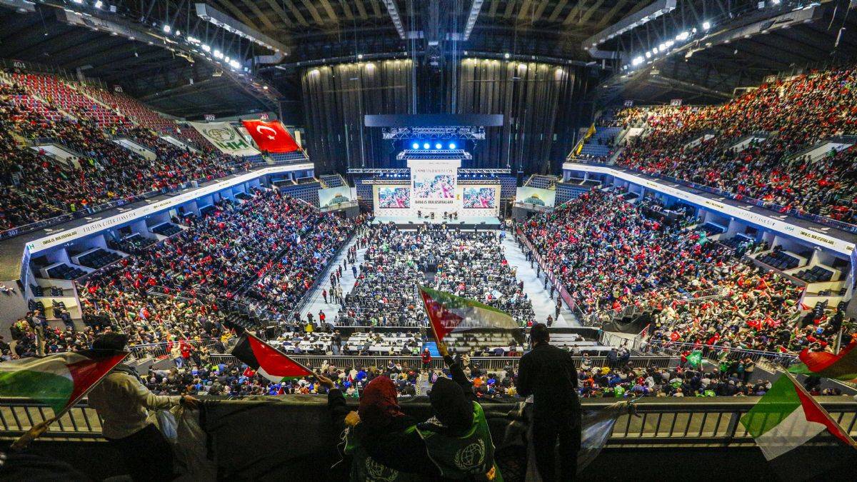 Diriliş Buluşmaları İstanbul programı binlerce kişinin katılımıyla gerçekleşti