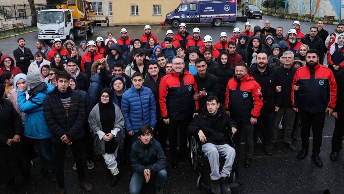 Başakşehir'de özel öğrencilere yönelik deprem tatbikatı yapıldı
