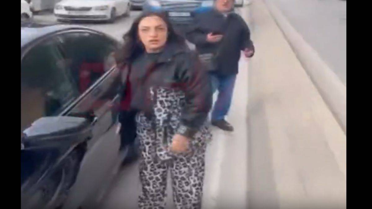 Trafikte tehdit savuran kadın terör estirdi