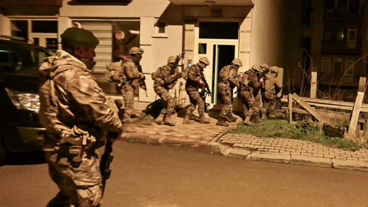 Ankara'da korku dolu anlar! Babası 7 yaşındaki çocuğunu silahla rehin aldı