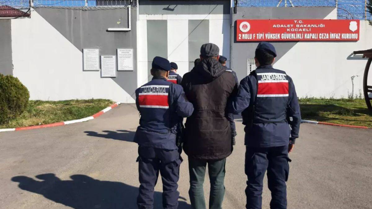 4 ilde PKK/KCK operasyonu! 3 zanlıdan 2'si tutuklandı