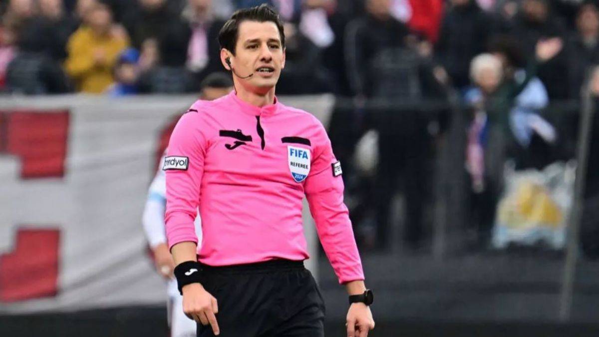 Süper Lig'de haftanın hakemleri belli oldu! Dev derbiyi Halil Umut Meler yönetecek