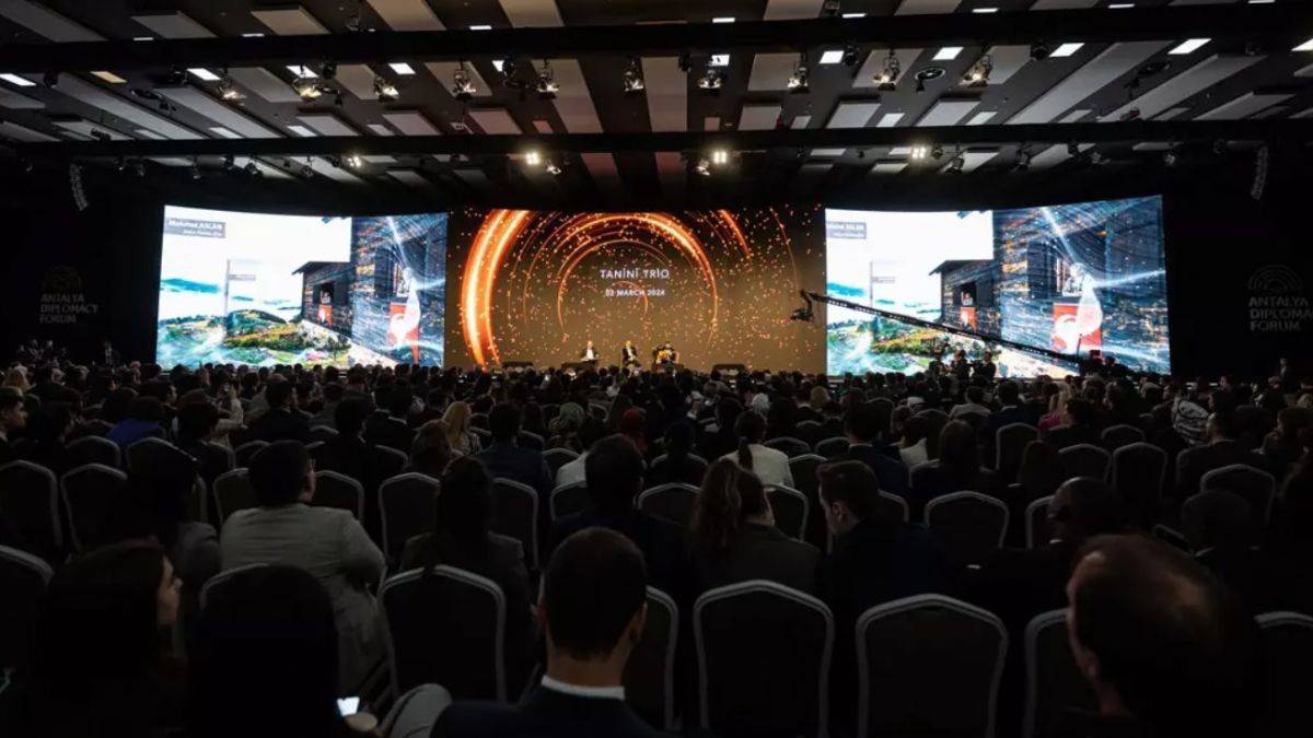 Emine Erdoğan'ın öncü rolüne vurgu yapıldı: Etkili diplomasi hiç bu kadar kritik olmadı