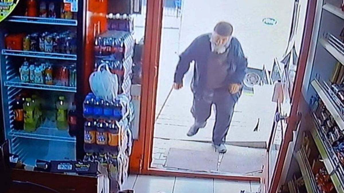 Emekli maaşı yüzünden eşini ve oğlunu öldürdü