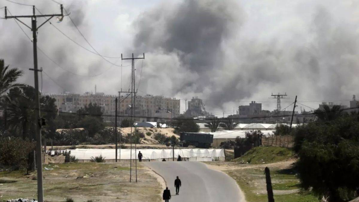 Soykırımcı İsrail ordusu yardım bekleyen Filistinlilere gerçek mermilerle ateş açtı