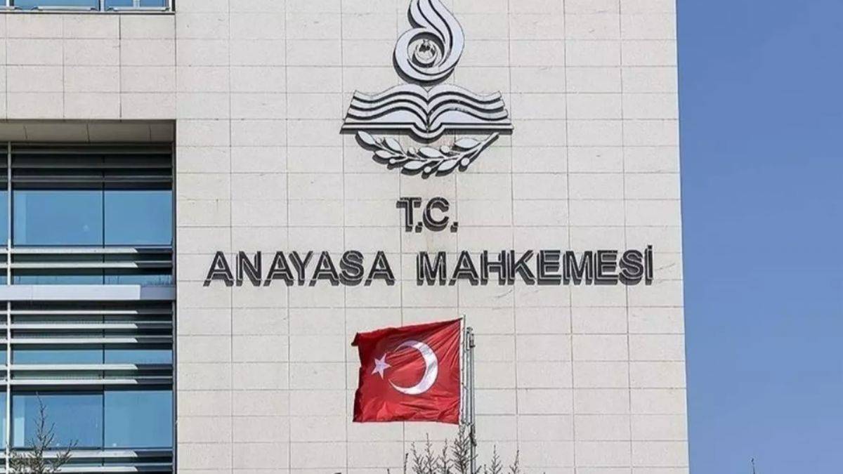 Anayasa Mahkemesi ''araç satışı sonrası sigorta 15 gün devam eder'' düzenlemesini kanuna aykırı buldu