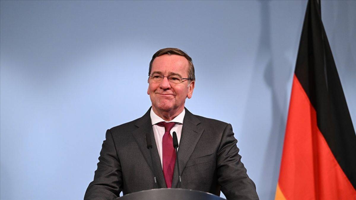 Almanya Savunma Bakanlığı'nın şifresi (1234) alay konusu oldu