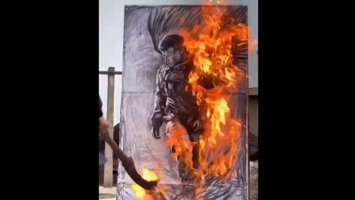 Çinli sanatçı Aaron Bushnell'i böyle andı