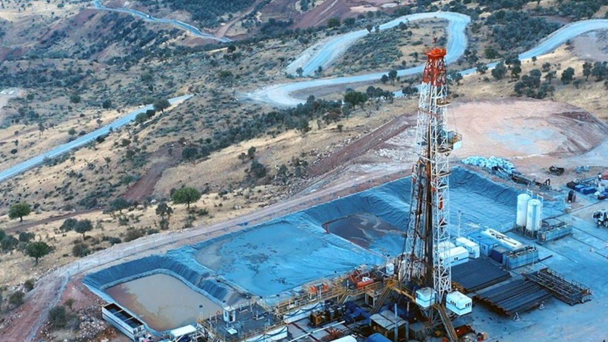 Gabar'dan petrol fışkırıyor: Bakan günlük üretimi açıkladı