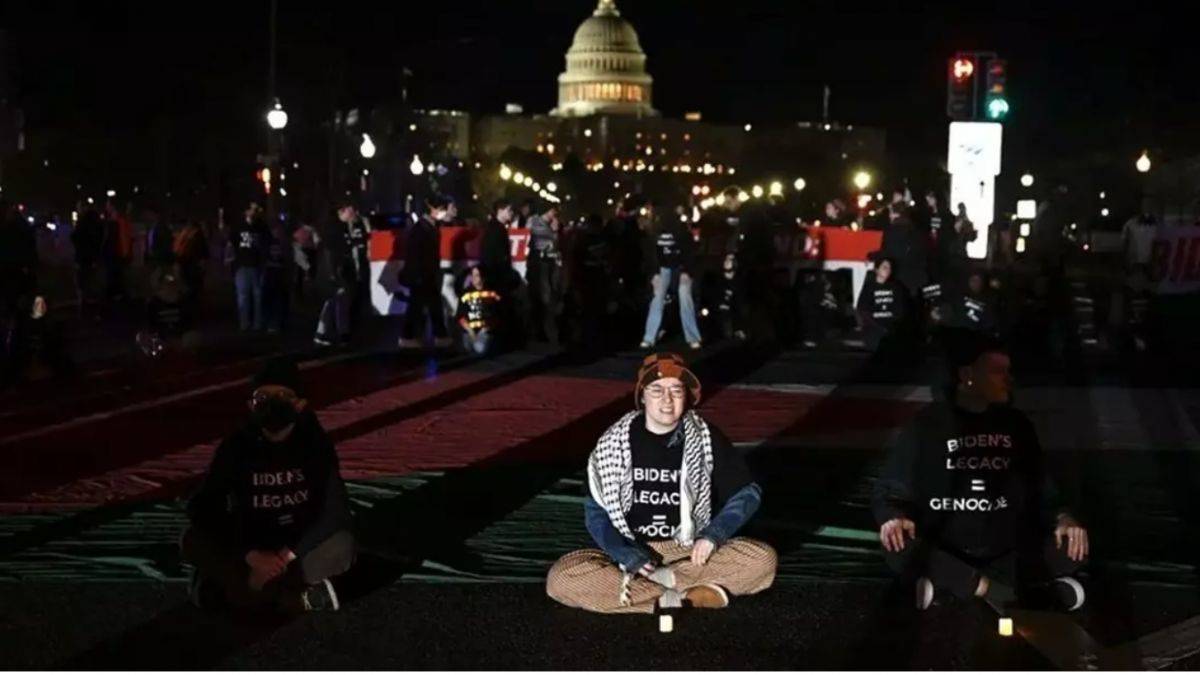 Biden'ın yolunu kestiler... Filistin destekçilerinden acil ateşkes çağrısı
