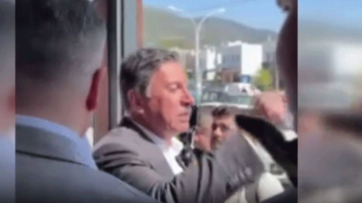 CHP ve İYİ Parti arasında tokalaşma gerginliği