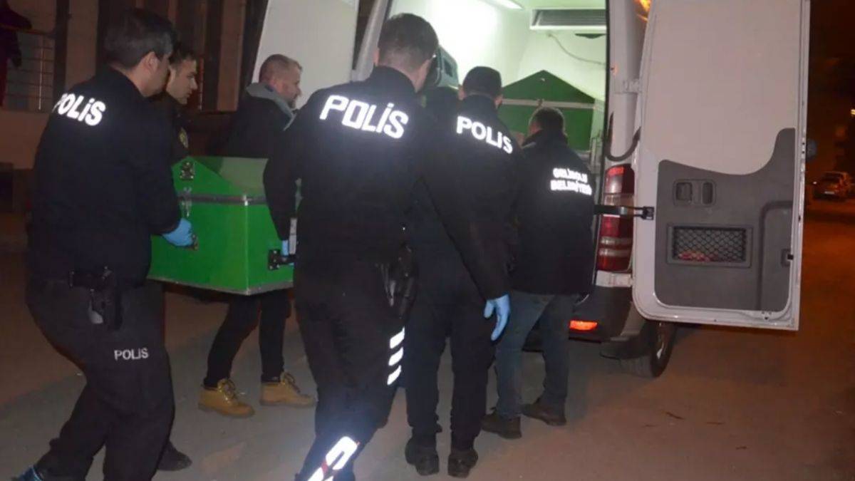Oğlu tarafından bıçaklanan kadın hayatını kaybetti