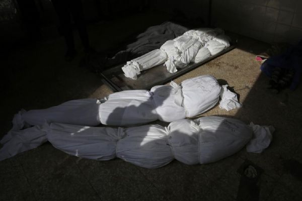 İsrail Gazze'de yardım bekleyen Filistinlilere ateş açtı