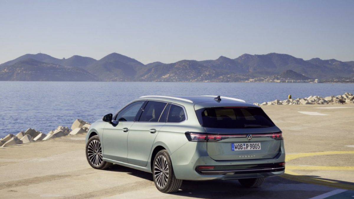 Yeni Passat fiyatı ve özellikleri | Volkswagen Passat 2024 incelemesi