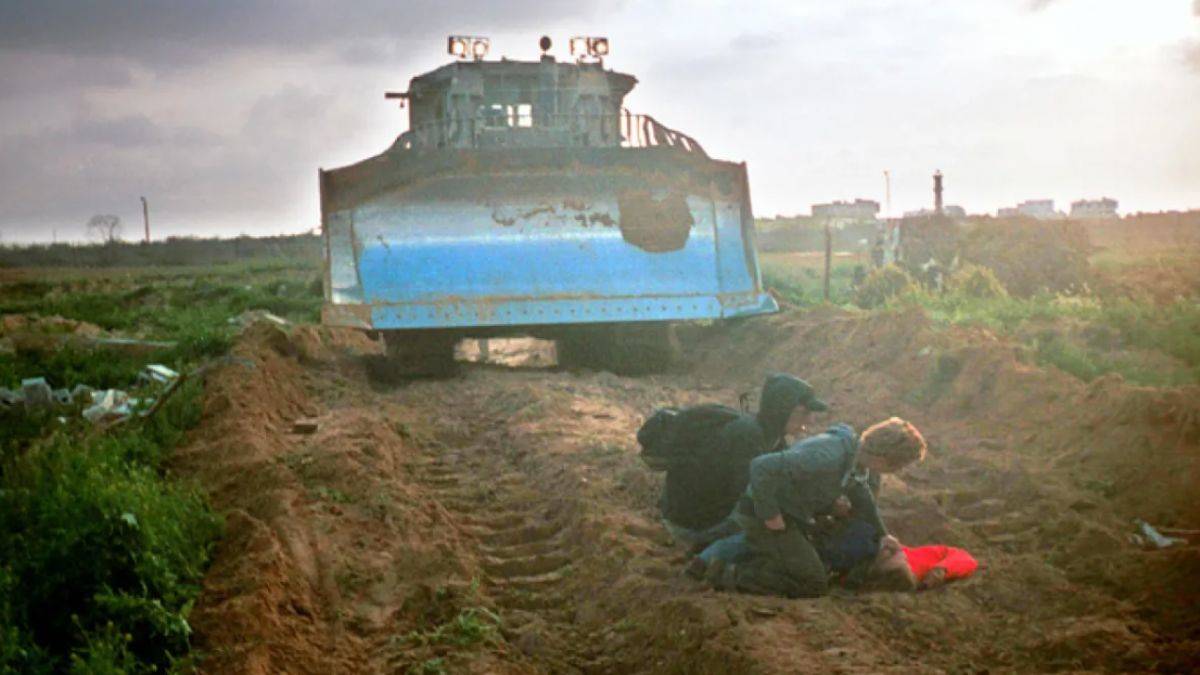 İsrail buldozerlerine direnen kadın: Rachel Corrie kimdir?