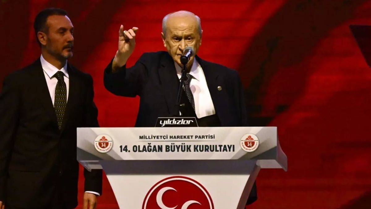 MHP Lideri Bahçeli, 1295 oyun tamamını alarak 11. kez genel başkan seçildi