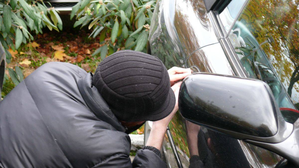 Kanada polisinin hırsız uyarısıyla dalga geçtiler