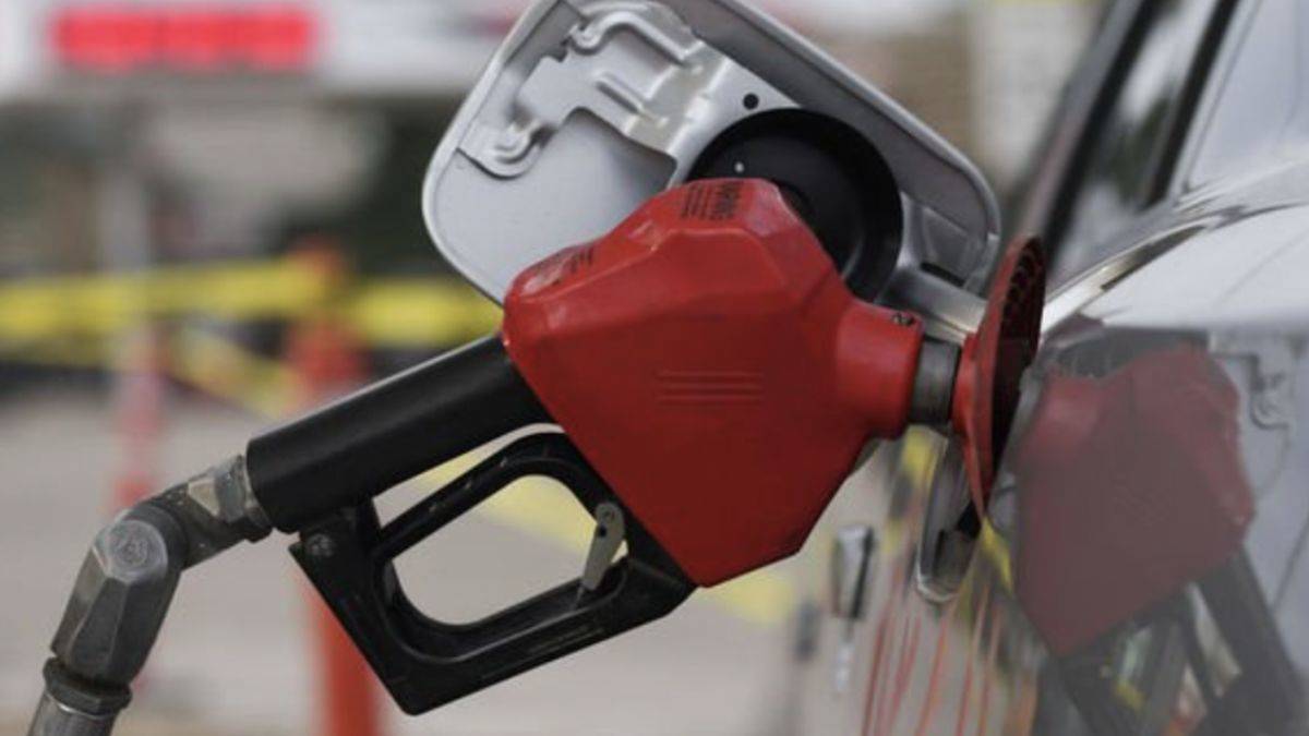 Motorine ne kadar indirim geldi? 22-23 Mart motorin indirimi bu gece mi?