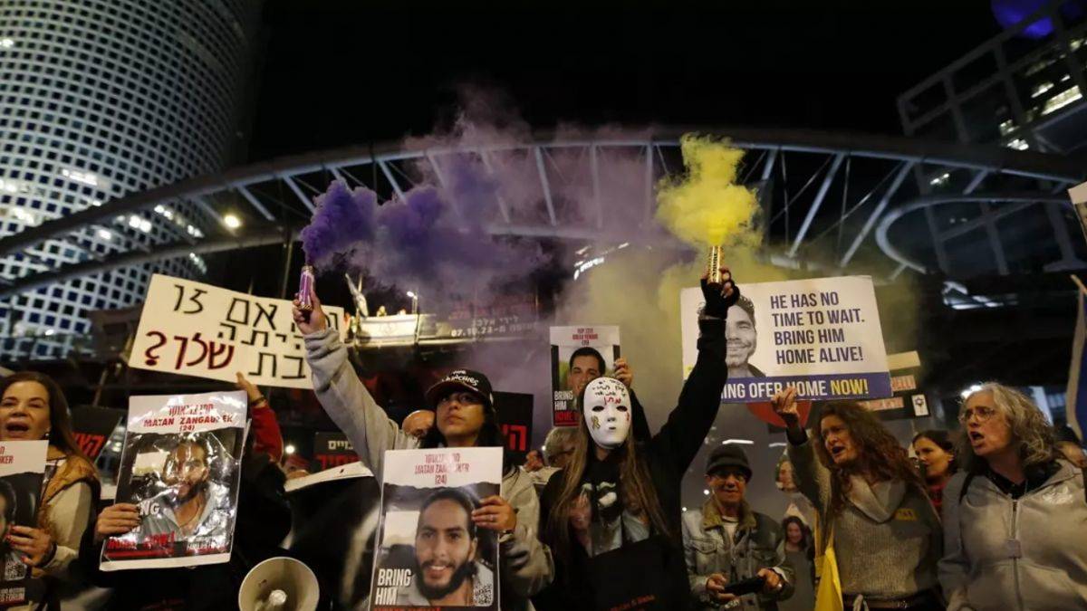 Tel Aviv'de ''Netanyahu istifa'' sloganları... İsrail hükümeti protesto edildi