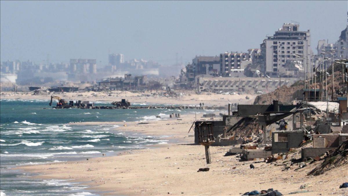Gazze kıyısında 'ölüm kokan bir iskele'