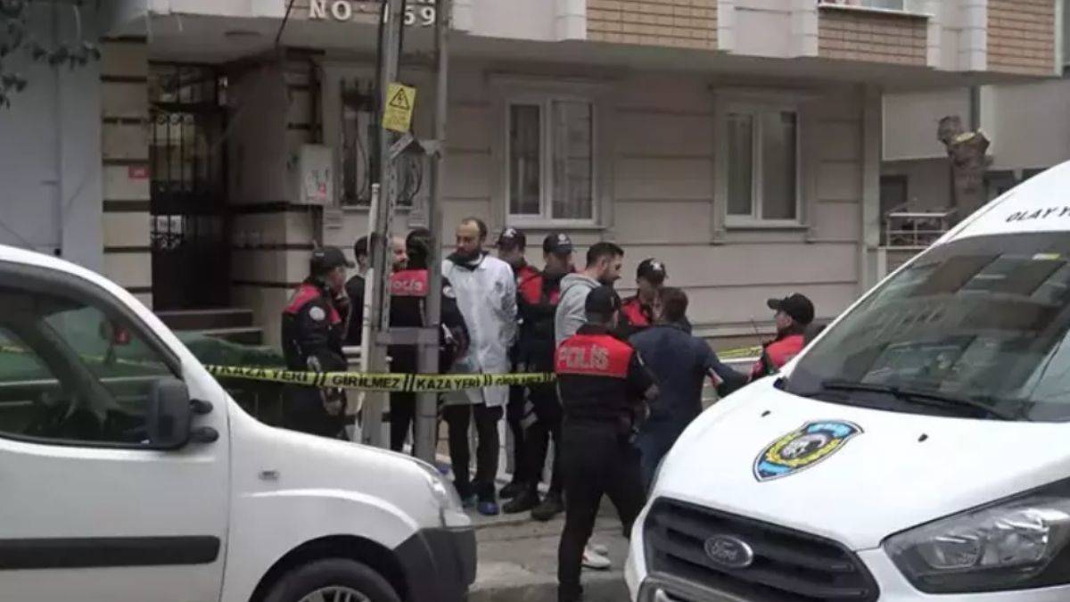 3 çocuğunun annesini çocuklarının gözü önünde öldürdü