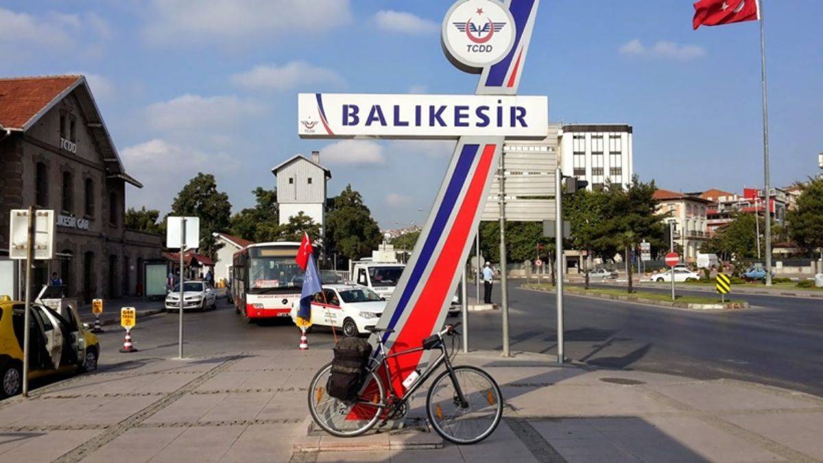 Balıkesir  Büyükşehir hangi partide? Balıkesir Büyükşehir Belediye başkanı kimdir? Ak Parti CHP İyi Parti Balıkesir Belediye başkan adayları