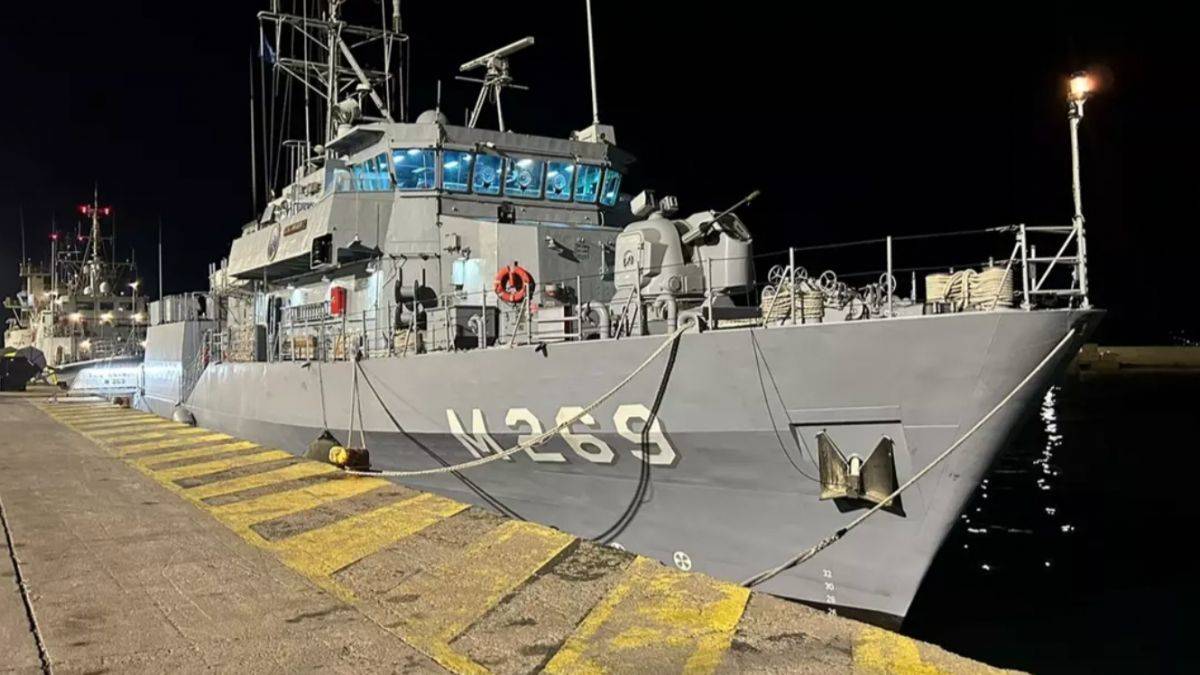 TCG Anamur ve TCG Amasra Yunanistan'da