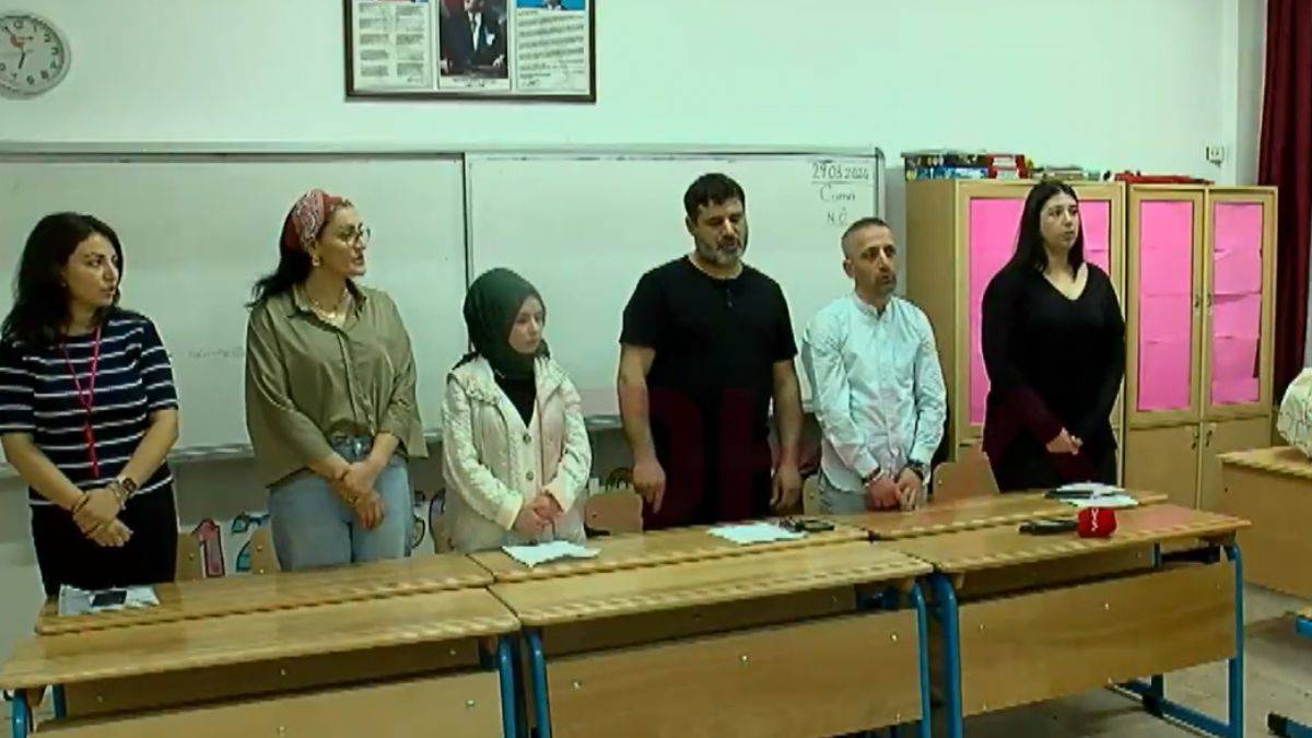 Sandık yemini ederek göreve başladılar