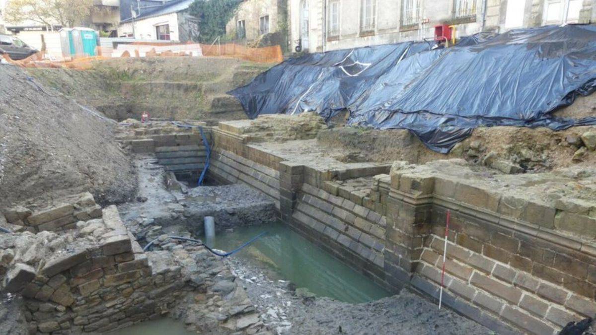 Büyük keşif: Otelin altından 640 yıllık kale çıktı